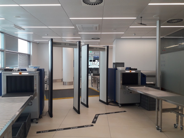 Odbavení cestujících: BEK Gate B2